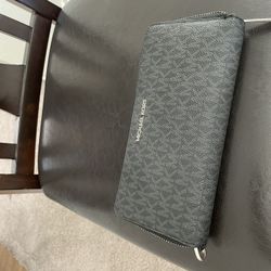 Michael Khors Black Wallet 