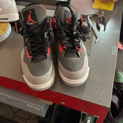 Black And Orange Jordan’s Size 13