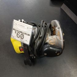 Ryobi Router Con Accessories 