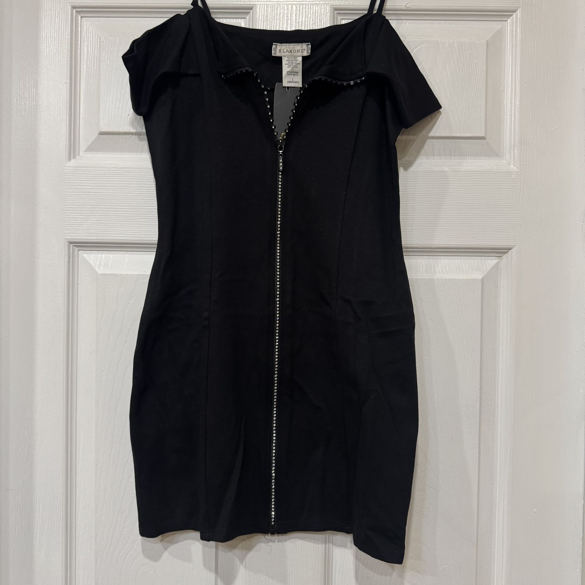 Beautiful Black Dress With Diamonds Zipper