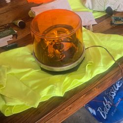 OLD SCHOOL BEACON LIGHT