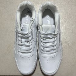 New! Reebok Men’s White Shoes Size 9.5