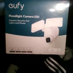 eufy Flood Light Camera E30