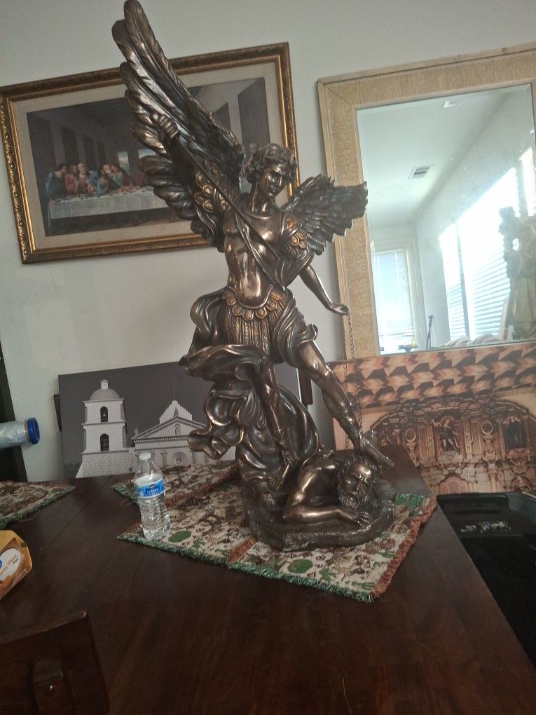 Statue