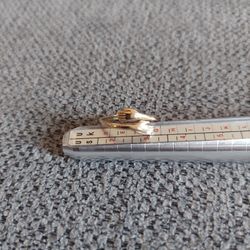 Gold Tone Hug Ring Size 9-1/2