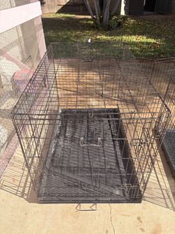Wire dog crate