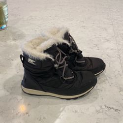 Girls Sorel Snow Boots And White Vans