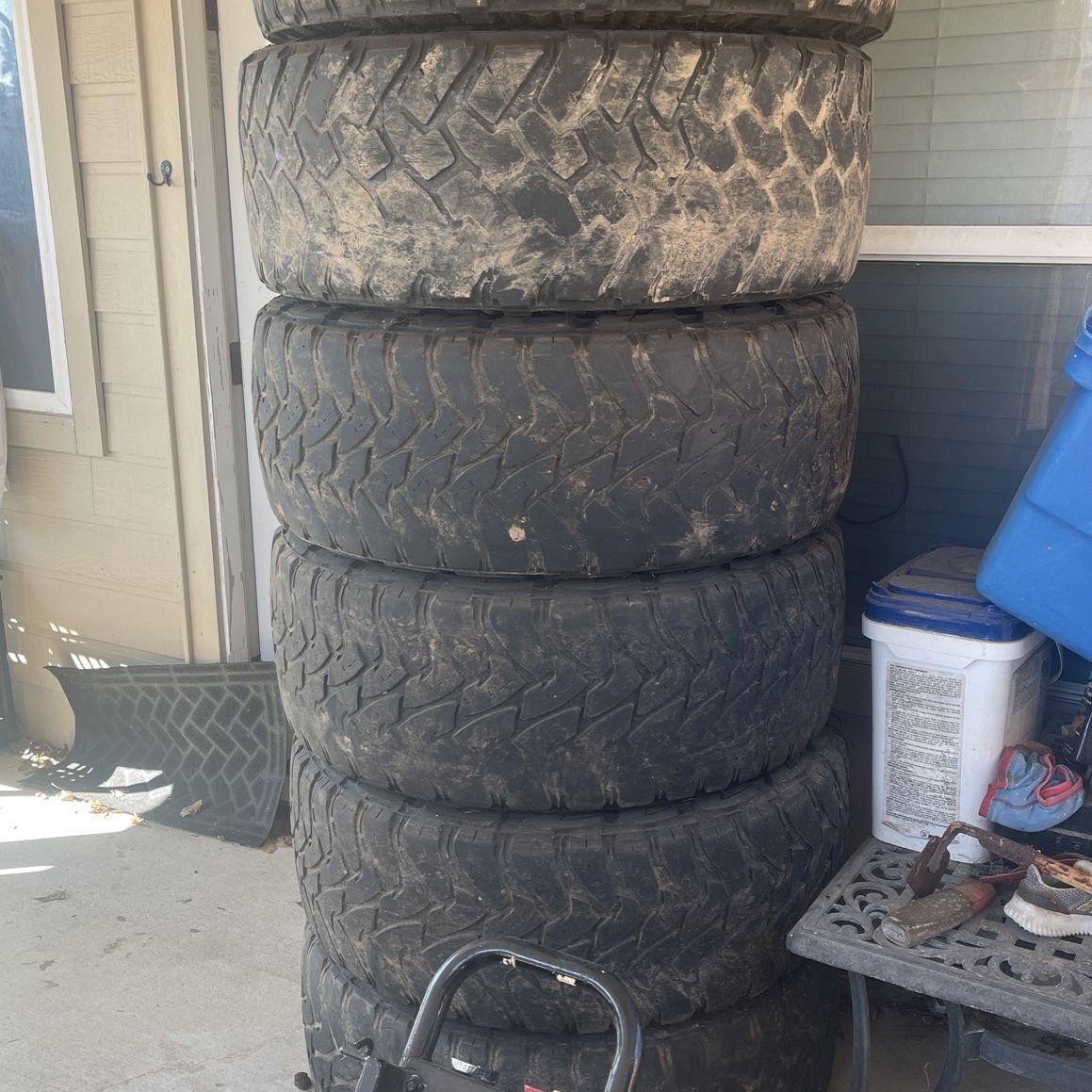 TOYO OPEN COUNTRY 37x13.50R22 6x Tires Total