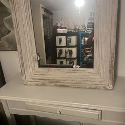 Heavy Wood Tabel And Mirror 