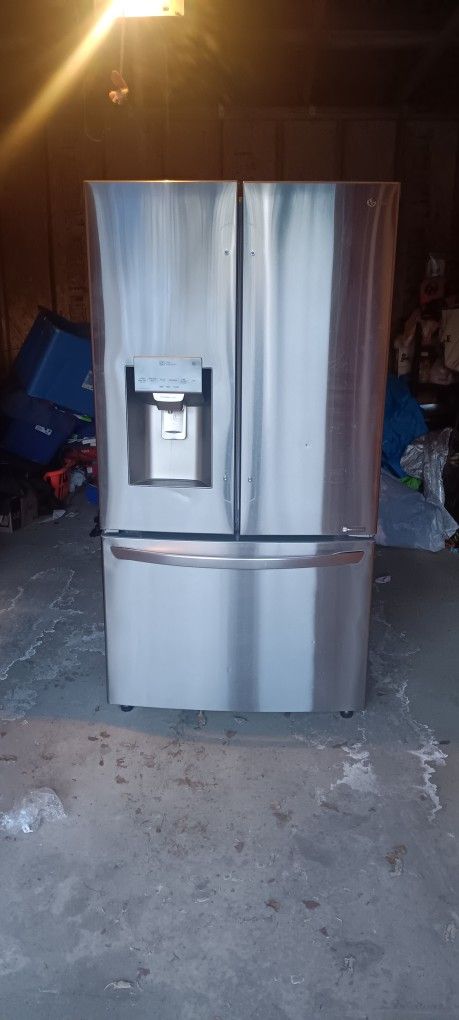 "LG"Stainless 3 Door French Refrigerator