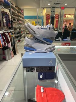 Jordan 3 Retro UNC Size 10