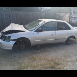 2000 Honda Accord Parts Need Gone Asap 