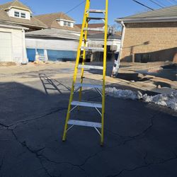 WERNER FIBERGLASS A FRAME 8 FEET LADDER . $80.00 OR BEST OFFER.