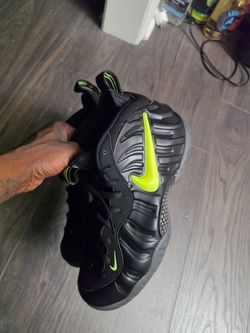 Nike Air Foamposite Pro Black Volt Sneakers