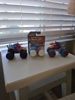 Monster Jam Unicorn Smash Toy Trucks Set of 3