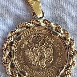 2pesos Y Medio De Oro 22k Con Bezel De 14k 