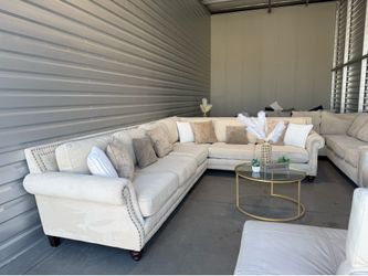 ✨ Beautiful Custom Designer Sectional Couch by Robert Michael ✨DELIVERY AVAILABLE 🚚