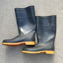 Boots Size 12 Good Conditions