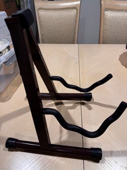 Guitar stand
