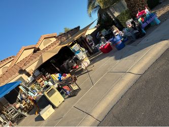 Yarsale Saturday .junio .6 location 1816s82 nd Ave Phoenix 85043