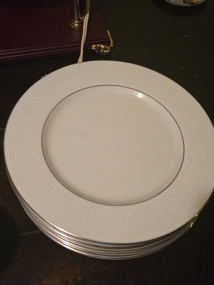 50 P Royal China Dinnerware