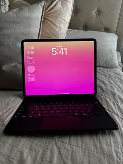 Ipad pro 12.9 3rd Gen w/Magic Keyboard