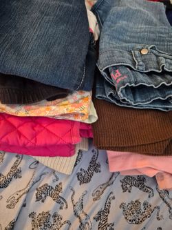 Free girl 2/3t clothing
