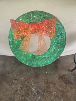 Large Pre-Lit Christmas Wreath with Bow