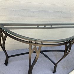 Entrance Table