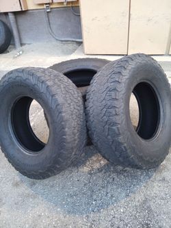 Off-road tires lt315/70/R17