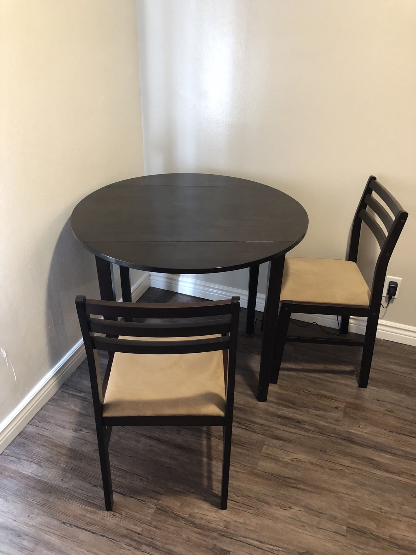 Kitchen Table and Chairs