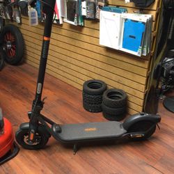Segway Ninebot F2 eScooter electric scooter (new)