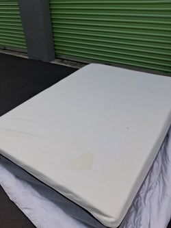 Full size mattress