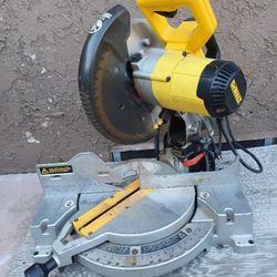 DEWALT CHOP SAW DW 703 10" B
