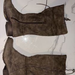 Women’s Size 9 Boots