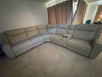 6 piece 3 recliners with chargers