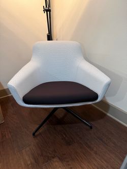 SitOnIt Gobi Midback Lounge Office Chair – Brand New w Tags