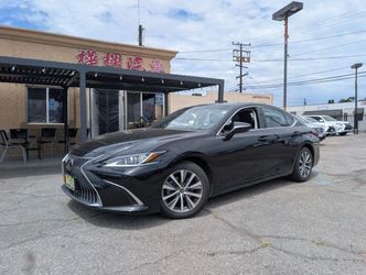 2019 Lexus ES