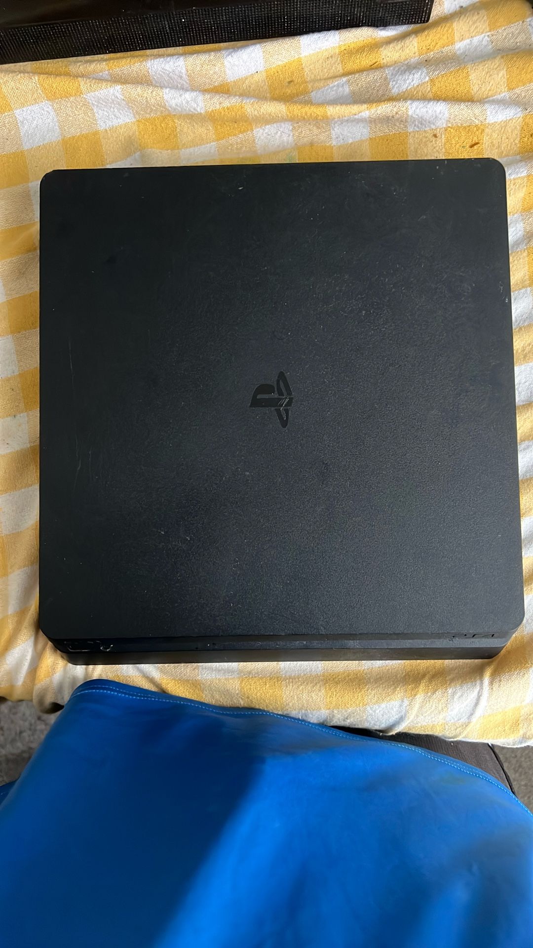 PS4 Slim