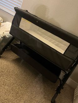 Baby bassinet BRAND NEW✨