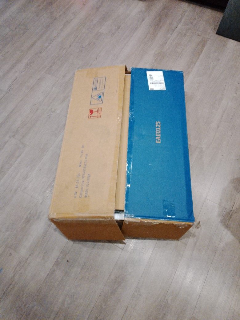 HUAHUU Dining Room Set (Brand New, Open Box)