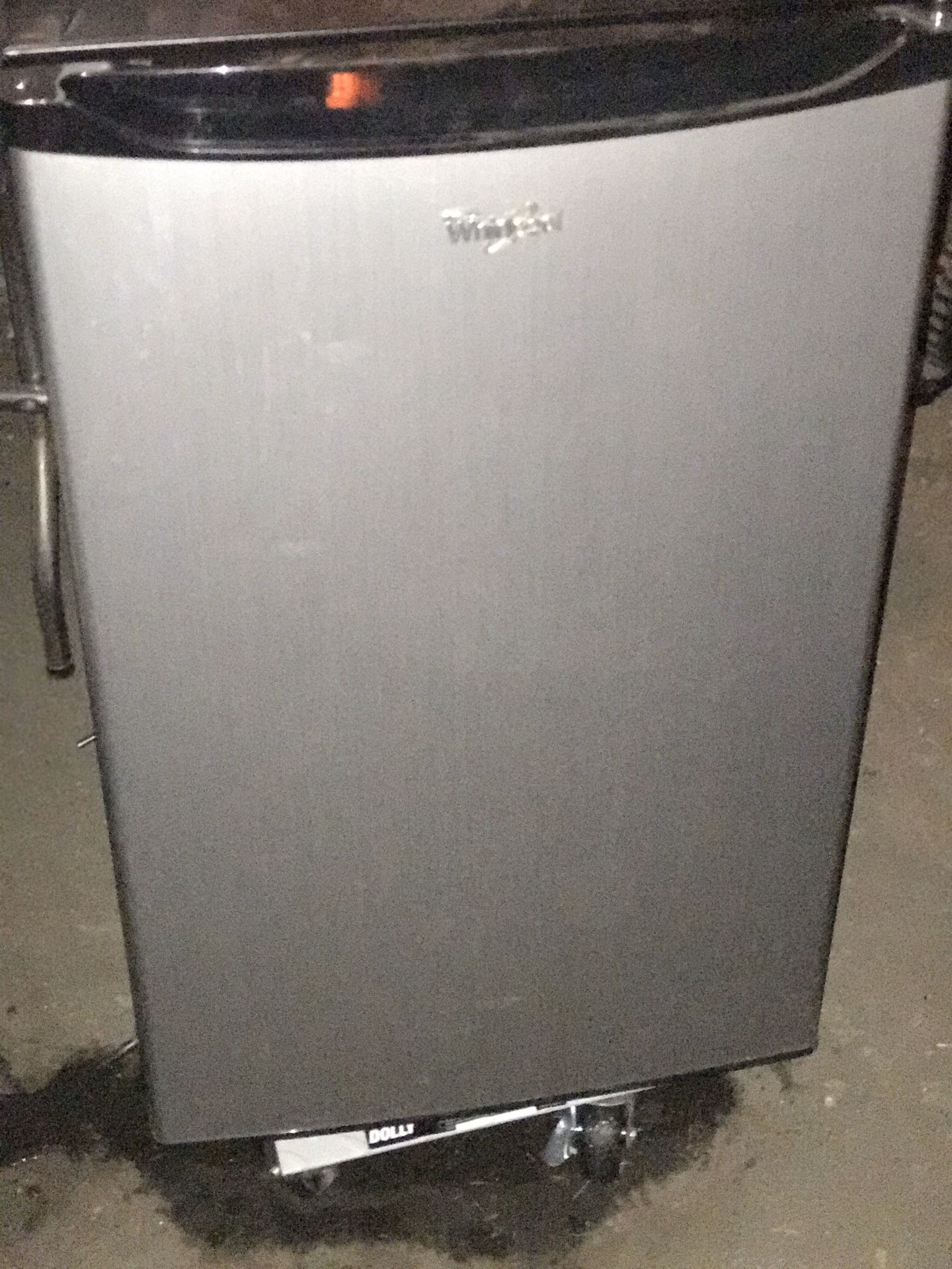 Whirlpool 4.3 cubic foot refrigerator very good condition