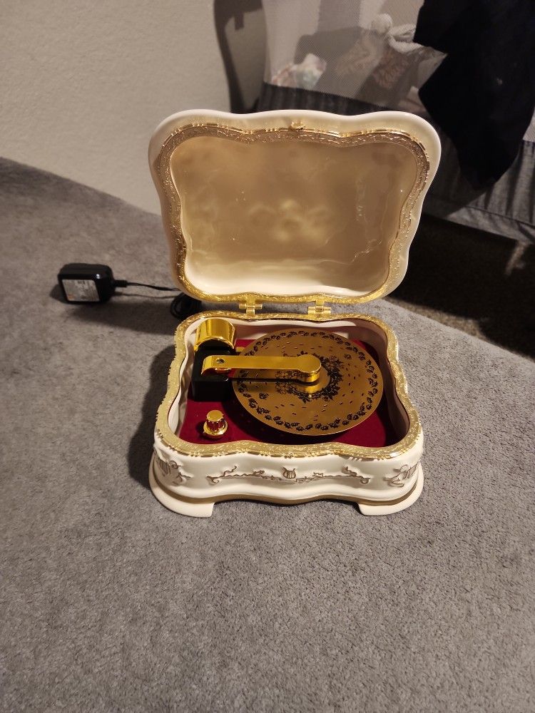 Mr Christmas Porcelain  Music Box