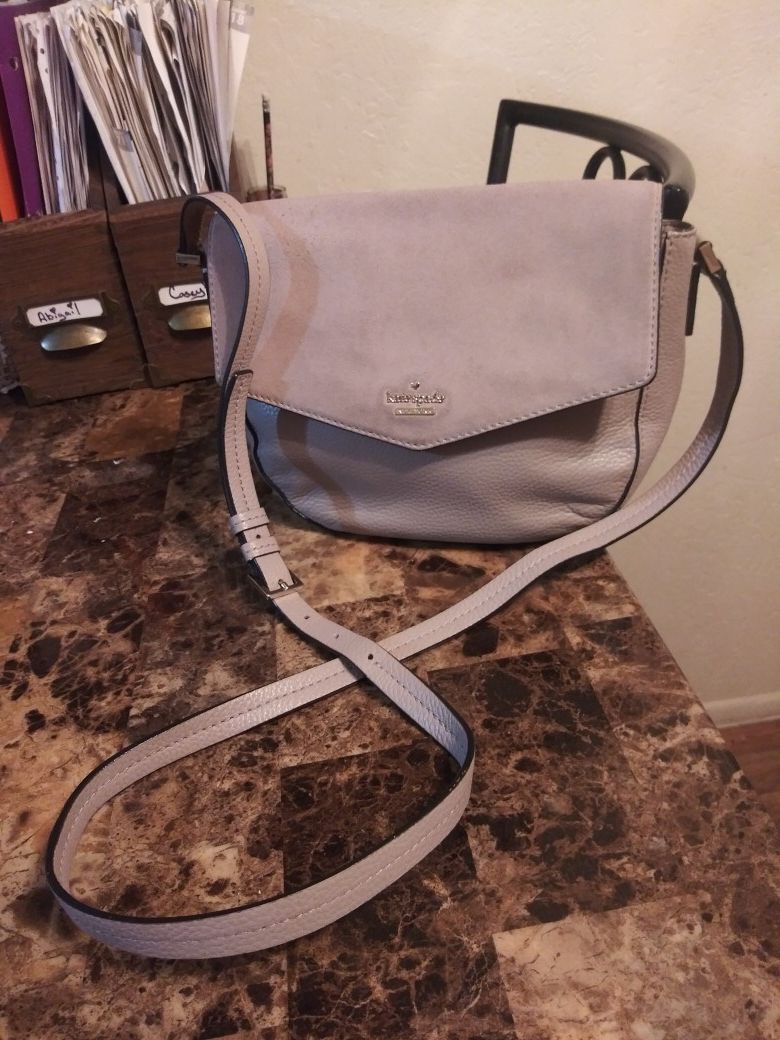 Kate Spade NY taupe leather and suede messenger crossbody shoulder bag purse
