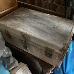 Antique Japanese Trunk In Excellent Condition Has Two Parts That Pull Out For Room Underneath 