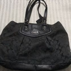 coach dark brown handbag Good condition