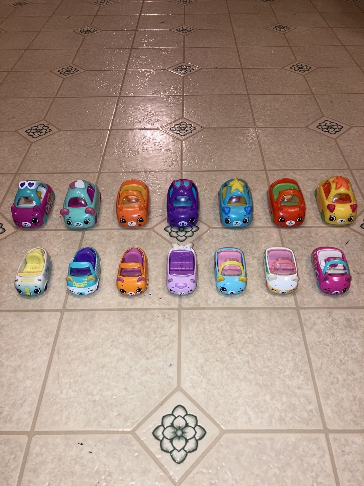 Shopkins Cutie Car Lot