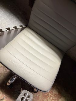 Vanity chair/ office chair