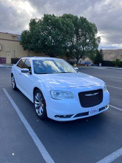 2018 Chrysler 300