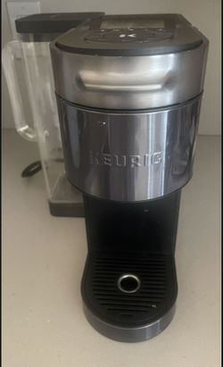 Keurig K-Single-Serve K-Cup Pod Coffee Maker - Black: Automatic Shut-Off Removable Reservoir